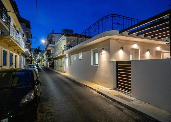 Central Corner Apts